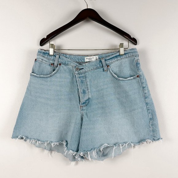 Abercrombie & Fitch Pants - Abercrombie The Dad Short High Rise Curve Love Light Wash Asymmetrical 32/14
